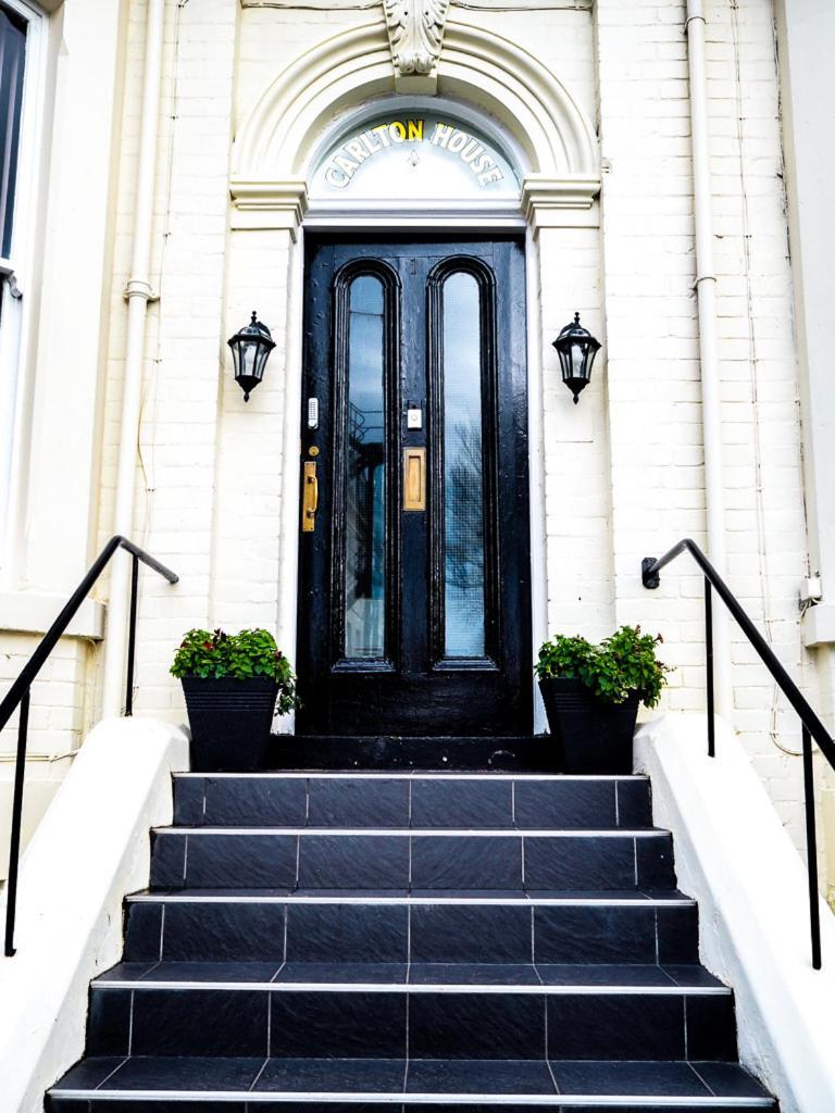 Guest house Carlton House 2*