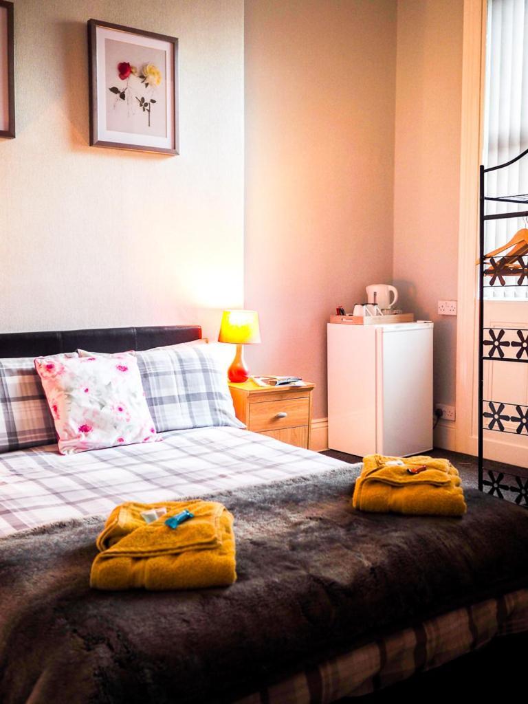 Guest house Carlton House 2*